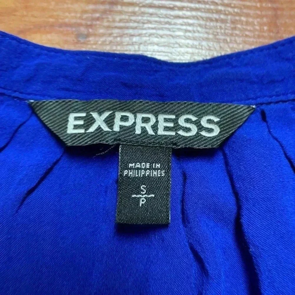 Women’s blouse bundle, size size small - Picture 6 of 7